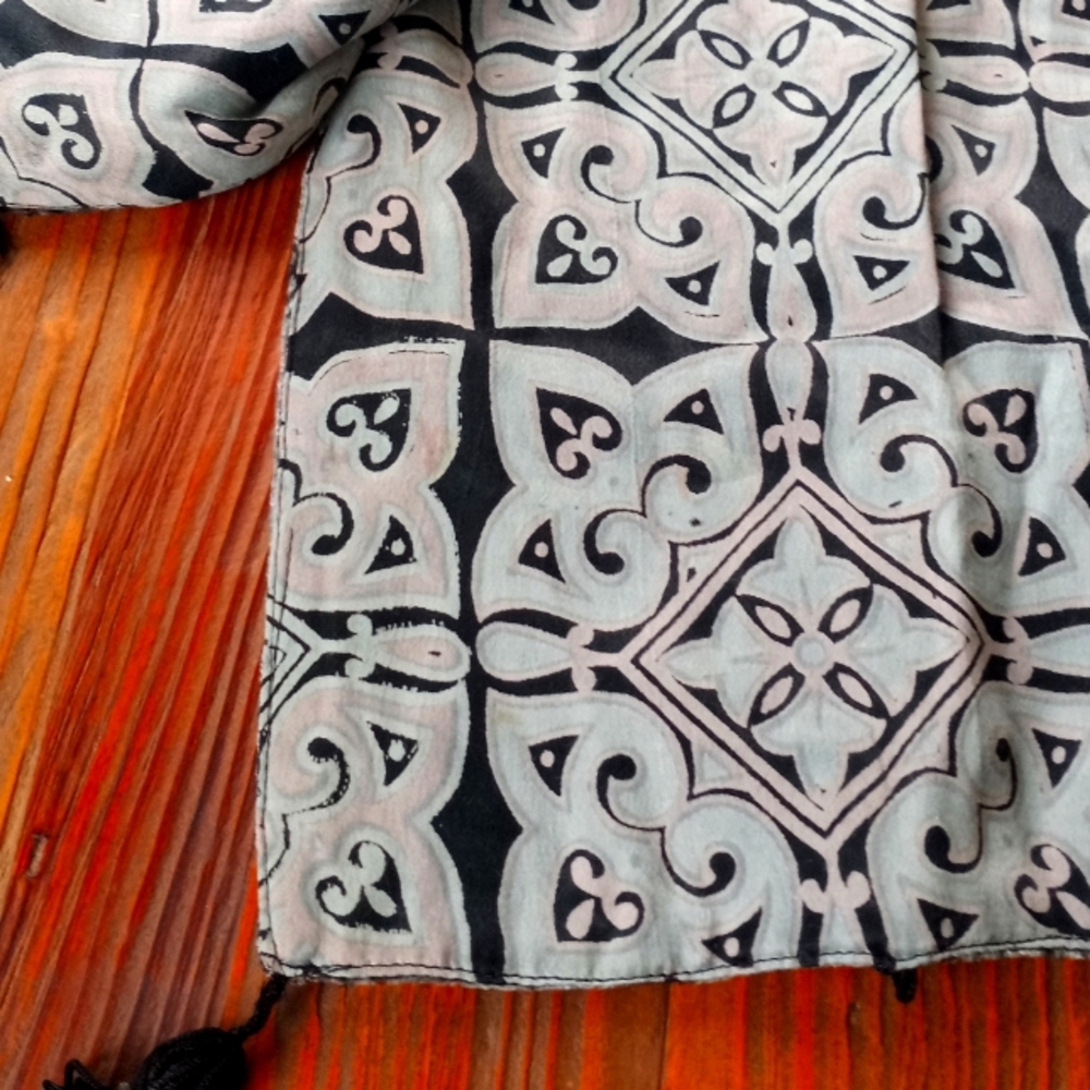 SILK SCARF/WRAP - Picture 3 of 7